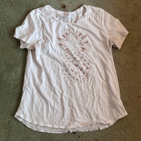 t - shirt, white, gold pineapple, size medium, old navy - Picture 1 of 3